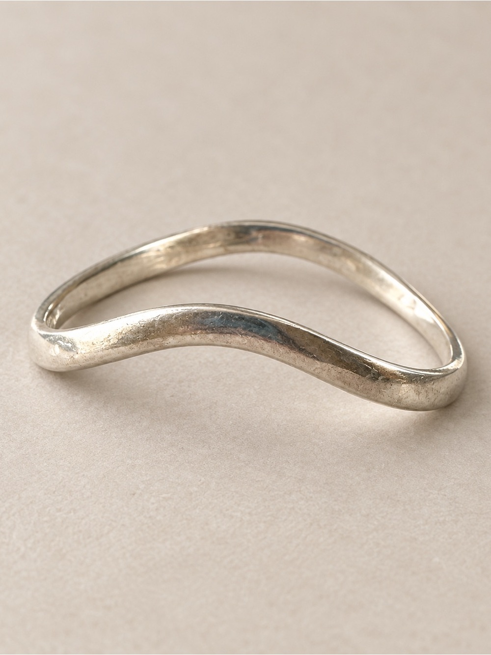 925 Sterling Silver Wave Ring Approx Size 11.5–12